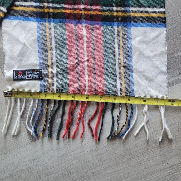 V. Fraas Cashmink Acrylic White Red Green Blue Plaid Made In Germany SOFT - Picture 4 of 5